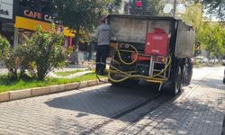 Iğdır Belediyesi’nden Sıcak Havalara Karşı Yeşil Alan Önlemi: Refüjler ve Çiçekler Sulandı