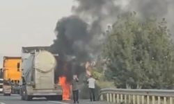 Iğdır-Tuzluca Yolunda TIR Yangını Paniğe Neden Oldu