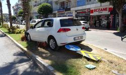 Otomobiller çarpıştı: 2 yaralı