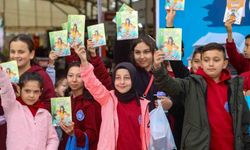 Uşak Kitap Fuarında kitaplar ve ünlü yazarlar okurlarla buluşuyor