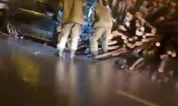 Diyarbakır'da otomobil kerestelerin arasına daldı: 2 yaralı