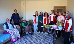 Elazığ'da 84 yaşındaki Özbay çiftine 'İyilik Var' projesi kapsamında kışlık destek