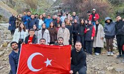 Erzincan'da Cumhuriyet'in 103. yılı doğa yürüyüşüyle kutlandı
