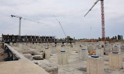 Vali Taşolar, 400 Yataklı Hastane İnşaatında İncelemede Bulundu