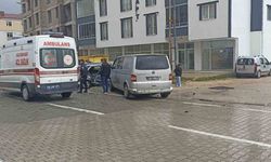 İki araç çarpıştı, 4 kişi yaralandı