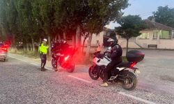 Kurallara uymayan 7 sürücüye ceza