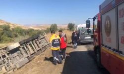 Tır şarampole devrildi: 1 yaralı
