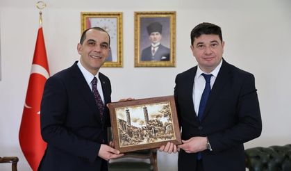 Azerbaycan Kars Başkonsolosu Aliyev’den Vali Taşolar’a Hayırlı Olsun Ziyareti
