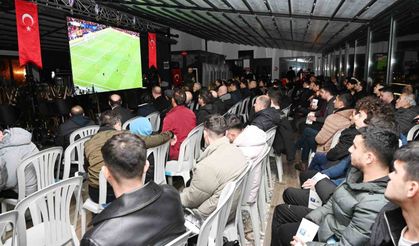 Galatasaray'ın Avrupa zaferini birlikte izlediler