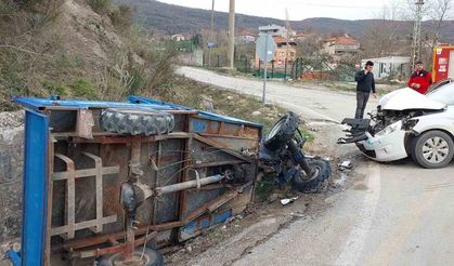 Otomobil ile 'pat pat' çarpıştı: 3 yaralı