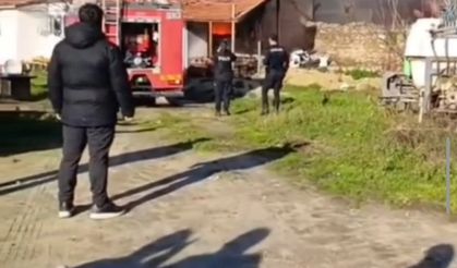 Tek katlı evde çıkan yangın korkuttu