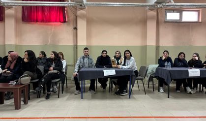 IĞDIR’DA BÜYÜK BAŞARI: 70. YIL CUMHURİYET MESLEKİ VE TEKNİK ANADOLU LİSESİ İLÇE BİRİNCİSİ OLDU