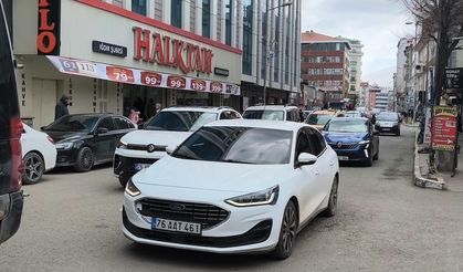 IĞDIR’DA TRAFİK DURMA NOKTASINDA: ADIM ATACAK YER KALMADI!