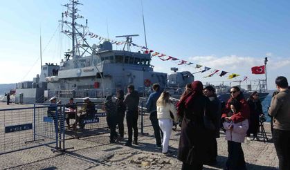 Türk donanmasının gururu olan savaş gemileri ziyarete açıldı