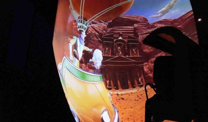 Türkiye'de ilk: Uçan sinema vatandaşların ayağını yerden kesti