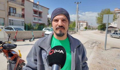 Çanta, cüzdan derken yol kenarında buzdolabı bulundu