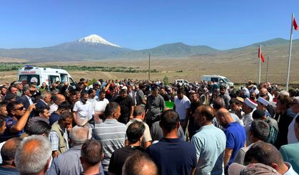 İki Şehit Babası Ahmet Akdeniz Son Yolculuğuna Uğurlandı