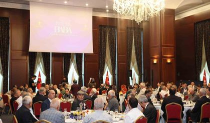 AK Parti Kadın Kolları'ndan anlamlı Babalar Günü programı: Şehit babaları ve gaziler ağırlandı