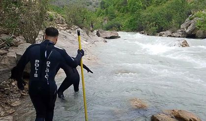 Çayda kaybolan gencin çocuklara boks öğretirken görüntüleri ortaya çıktı