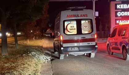 Düğünde kavgayı ayırmaya çalışan baba ile oğlu yaralandı