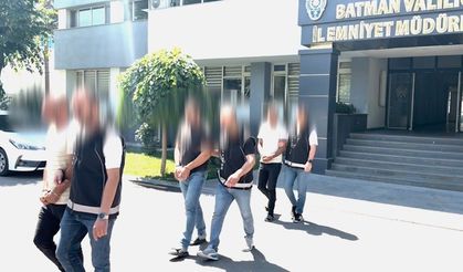 Pamuk yüklü iki tırda 112 kilo esrar ele geçirildi