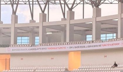 Aile ve Sosyal Hizmetler Bakanlığı'ndan Amed-Erzurumspor FK maçında 'Terörsüz Türkiye' pankartı