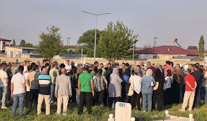 ECZACI NAZIM KARADAĞ GÖZYAŞLARI İÇİNDE SON YOLCULUĞUNA UĞURLANDI