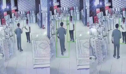 Van'da işitme engelli müşteriyle halaylı pazarlık gülümsetti