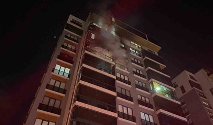 Bursa'da korkutan yangın: Mahsur kalan 19 kişi kurtarıldı