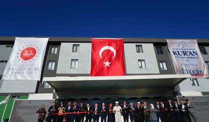 Diyanet İşleri Başkanı Arpaguş: 'Erzurum bir Kur'an şehri, Erzurum bir hafızlar diyarı. Erzurum'un öyle köyleri vardır ki 'Kaç hafız var?' diye sorulmaz, 'Hafız olmayan var mı?' diye sorulurmuş'
