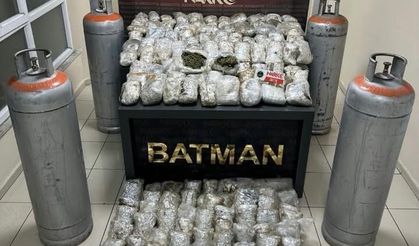 Sanayi tüplerine zulalanmış 87,5 kilo skunk ele geçirildi