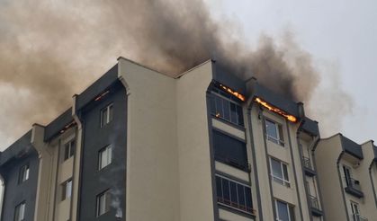 Alev alev yanan binadaki yangın kontrol altında