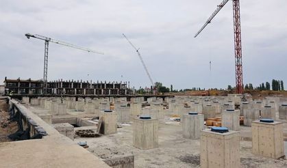 Vali Taşolar, 400 Yataklı Hastane İnşaatında İncelemede Bulundu