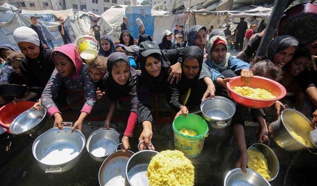 Gazze"de son 24 saatte 2 sivil daha açlıktan hayatını kaybetti