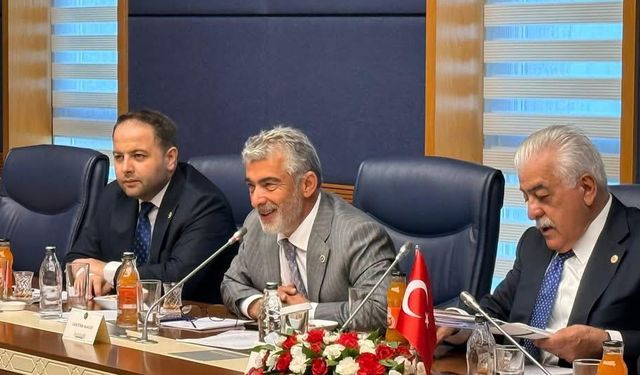 “Üç Devlet, Tek Millet” Vurgusu