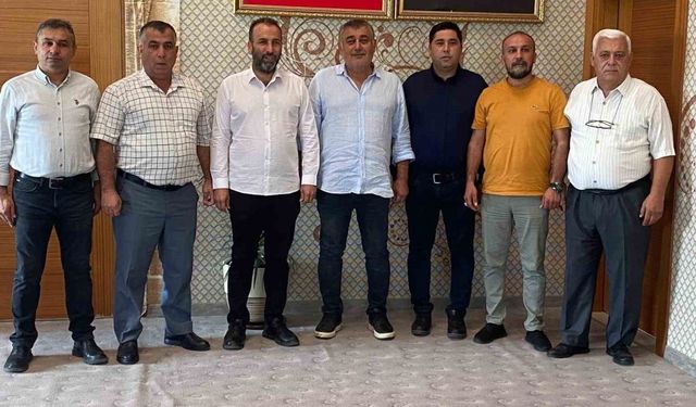 Antalya Aksu"da 7 belediye meclis üyesi CHP"den istifa ettiğini açıkladı