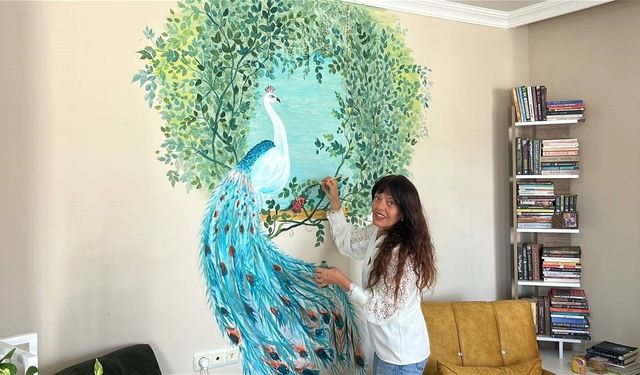 Hataylı ressam, YouTube"dan video izleyerek öğrendiği soğuk porselen sanatıyla resmi birleştiriyor