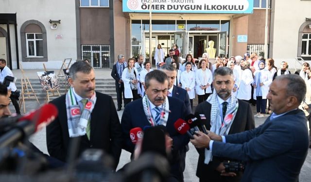 Milli Eğitim Bakanı Tekin: "On binlerce insan, 60 binin üzerinde insanın şehit edildiği bir soykırım sürecini yaşıyoruz"