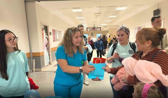 Nazilli Devlet Hastanesi"nde Emzirme Haftası Yapıldı. Nazilli"de anne sütünün önemine dikkat çekildi