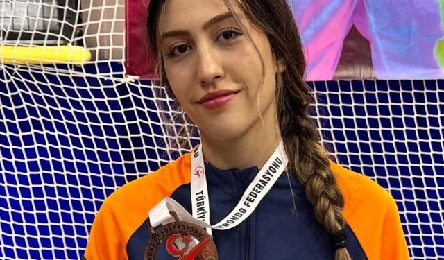 Osmangazili taekwondocudan bronz madalya