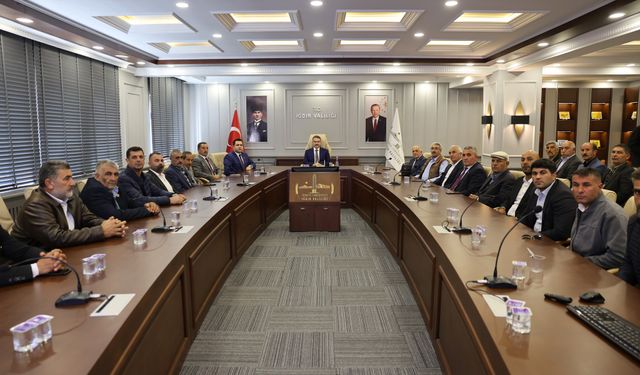 Vali Turan, Muhtarlarla Bir Araya Geldi