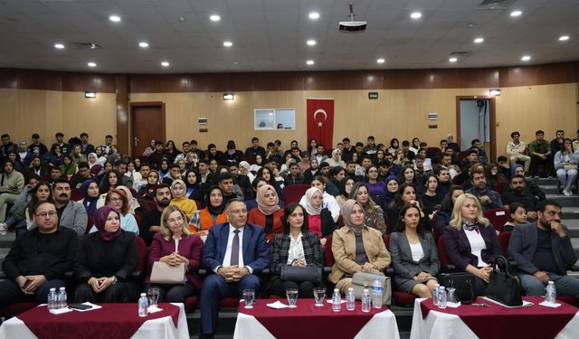 Iğdır Üniversitesinde “Dünya Kız Çocukları Paneli” Düzenlendi