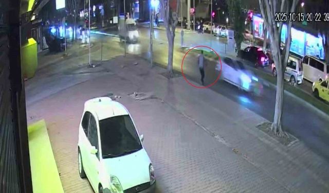 Antalya’da halk otobüsünün yayaya çarptığı kazanın güvenlik kamerası ortaya çıktı