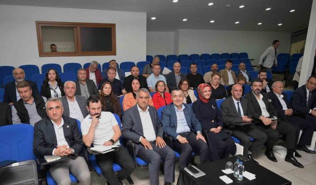 Esenyurt Belediyesi’nden muhtarlara özel eğitim: "Muhtarlar Mektebi" başladı
