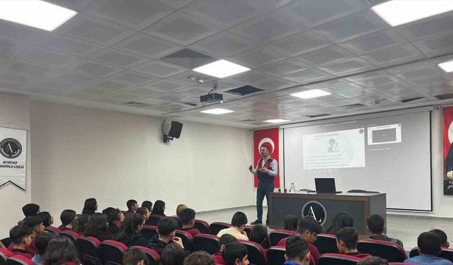 Jandarmadan öğrencilere siber güvenlik bilgilendirmesi