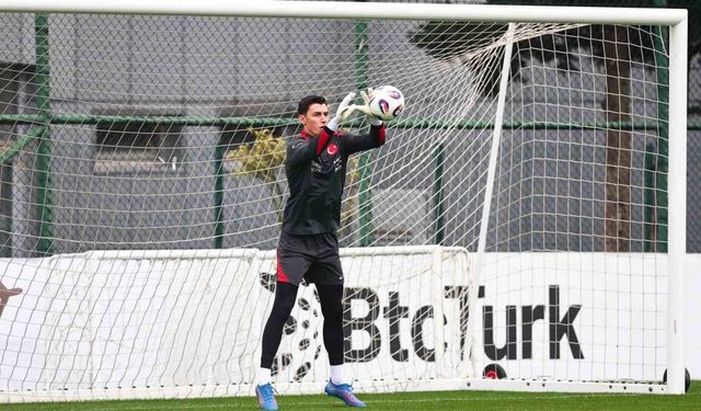 TFF: "Berke Özer, kendi isteğiyle, teknik ve idari ekibimizin izni olmaksızın kamptan ayrılmıştır"