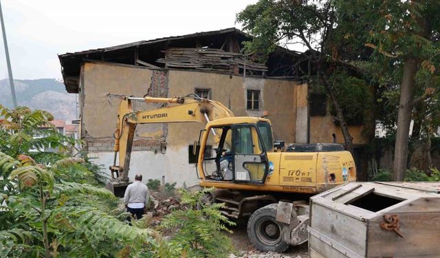 Tokat’ta metruk binaların yerine otopark yapılacak