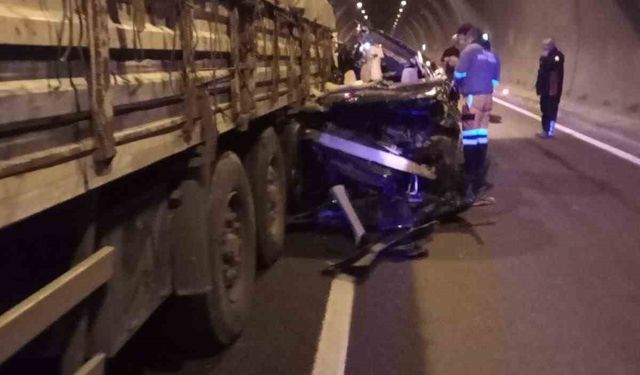 Tünelde feci  kaza: 1 ölü, 4 yaralı