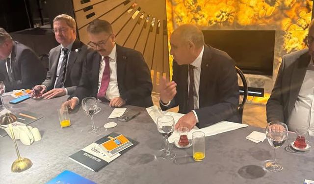 Bursa’da Iğdırlı Yatırımcılarla Buluşma: İlde Yatırım Fırsatları Tanıtıldı