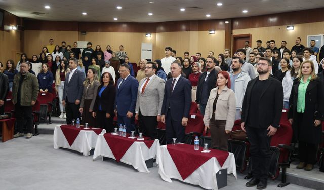 Iğdır Üniversitesi'nde "Bütüncül Yaklaşımda Ağız Sağlığı" Paneli Düzenlendi